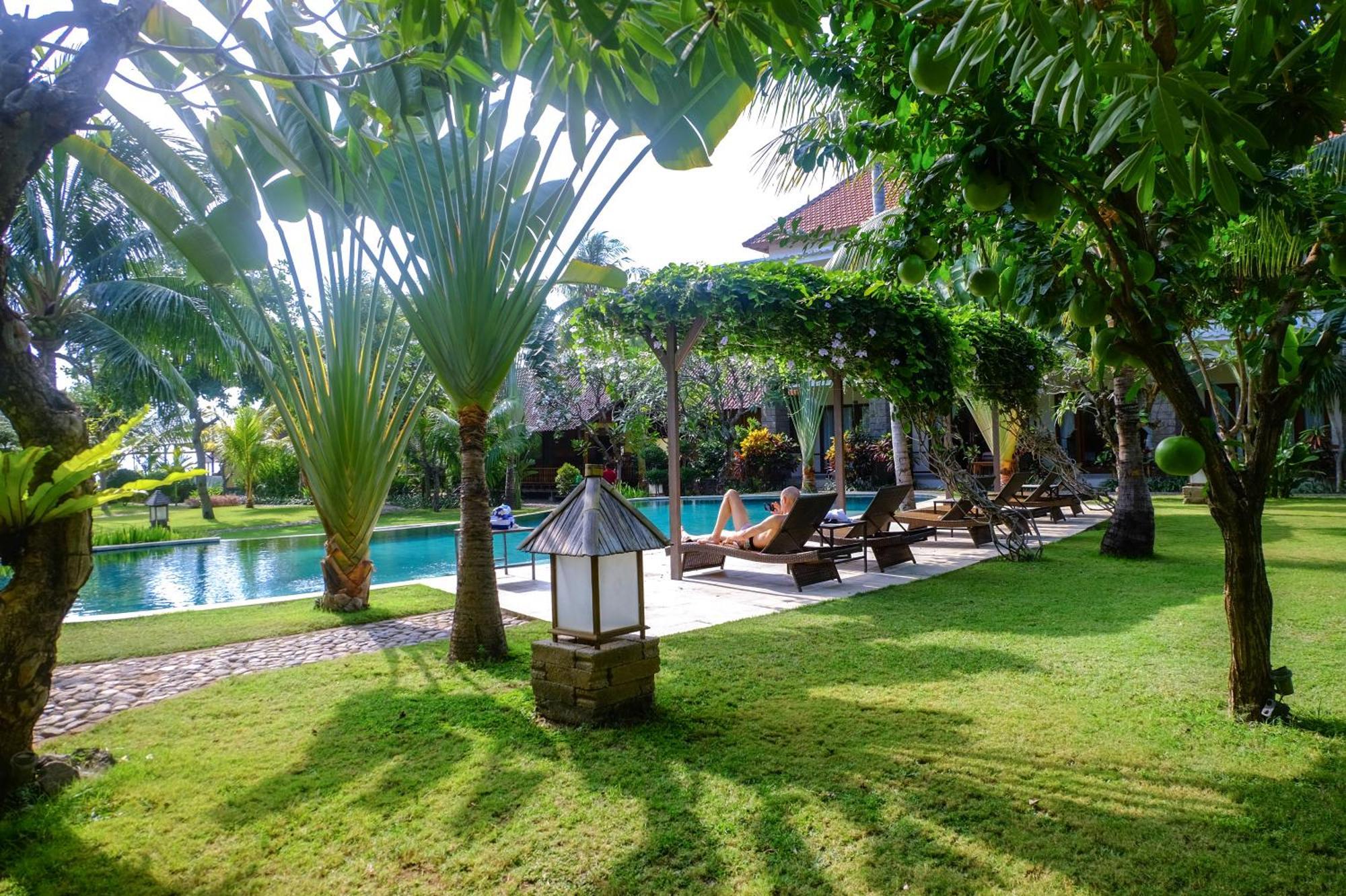Mina Tanjung Hotel Exterior foto