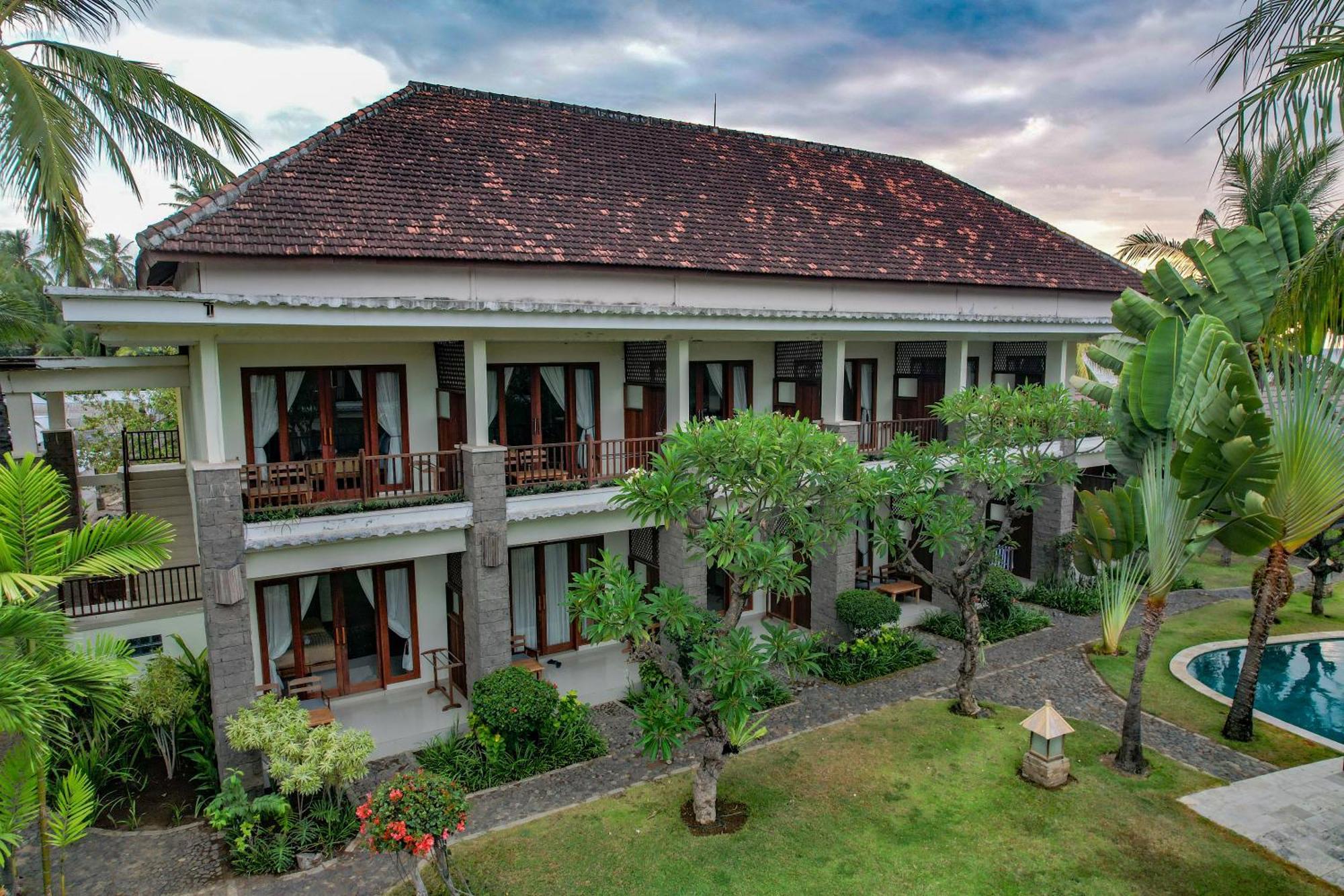 Mina Tanjung Hotel Exterior foto